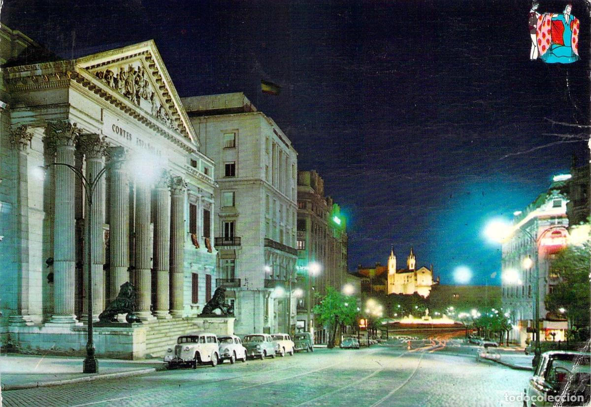 Postales: Postal de Madrid: Palacio de las Cortes y Plaza de Neptuno de Noche