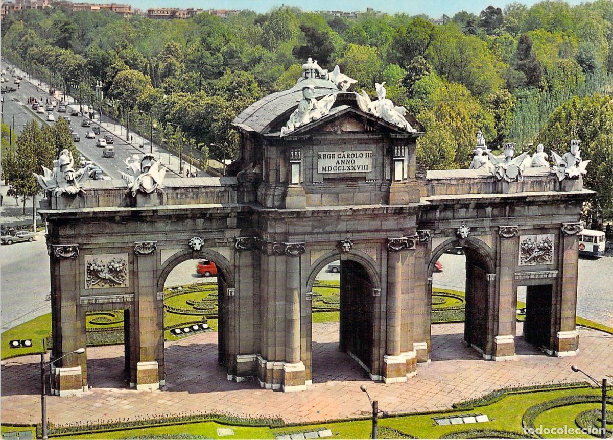 Postales: Postal de la Puerta de Alcal&aacute; con Jardines, Madrid