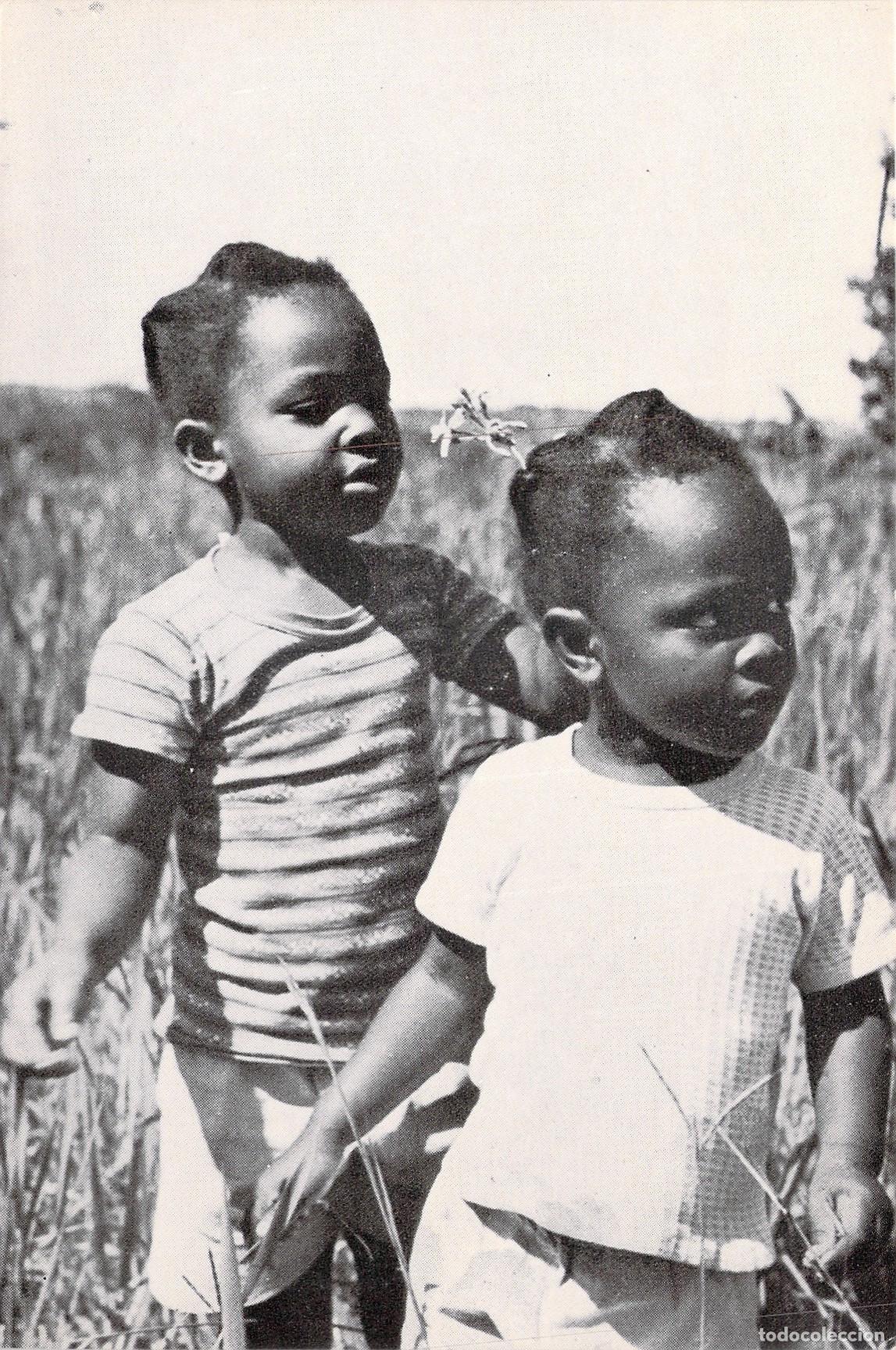 Postales: Postal de dos ni&ntilde;os en el campo