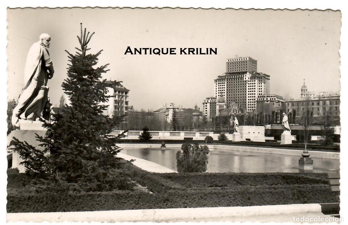 Postales: MADRID N&ordm; 14 JARDINES DE PALACIO Y PLAZA ESPA&Ntilde;A / DOMINGUEZ / SIN FRANQUEAR