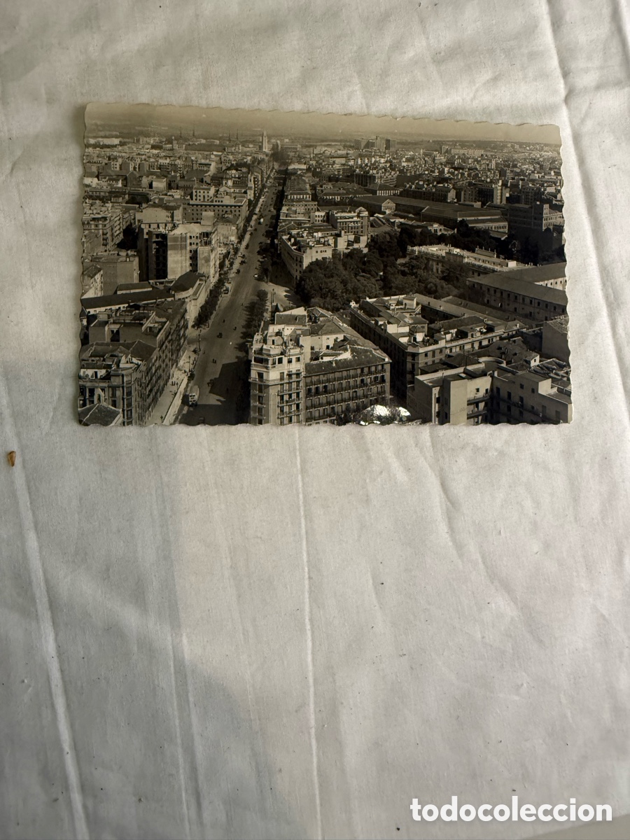 Postales: Postal Madrid Vista Panor&aacute;mica Gran V&iacute;a Blanco y Negro Original de la &eacute;poca