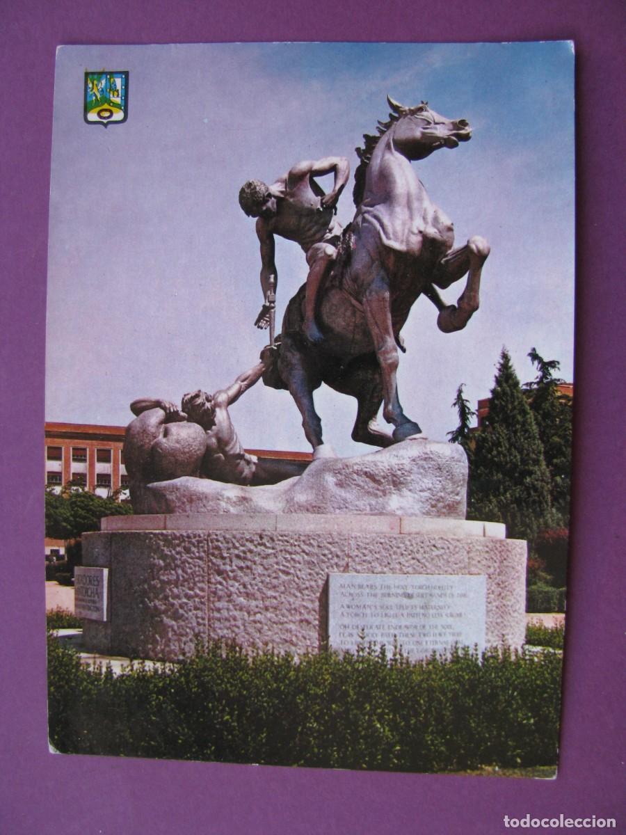 Postales: POSTAL DE MADRID. CIUDAD UNIVERSITARIA. ESCULTURA PORTADORES DE ANTORCHA. DOMINGUEZ 33
