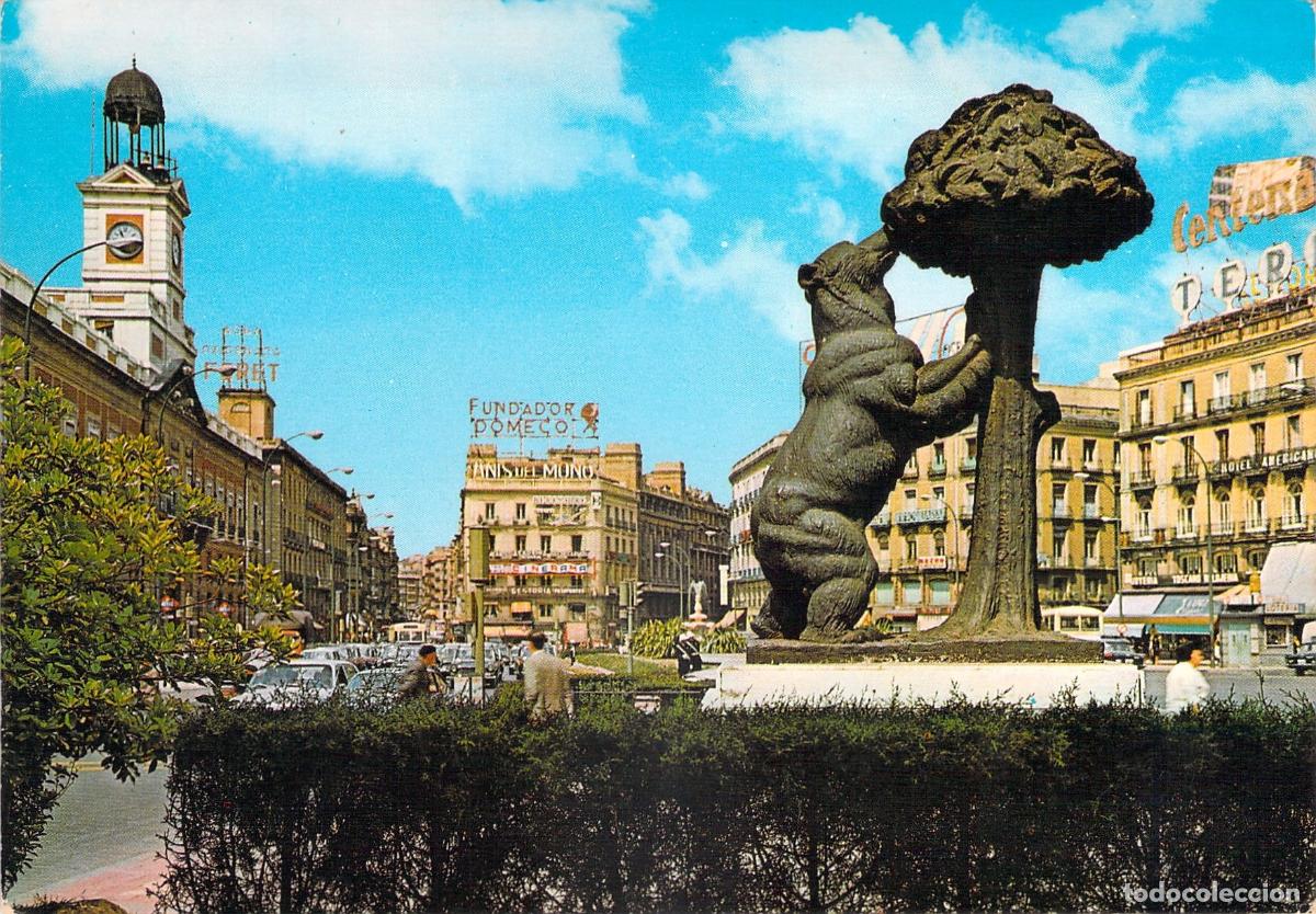 Postales: Postal de Madrid con el monumento al Oso y el Madro&ntilde;o en la Puerta del Sol