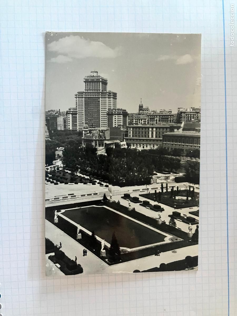 Postales: Madrid - Postal Jardines Sabatini y Edificio Espa&ntilde;a - Dom&iacute;nguez
