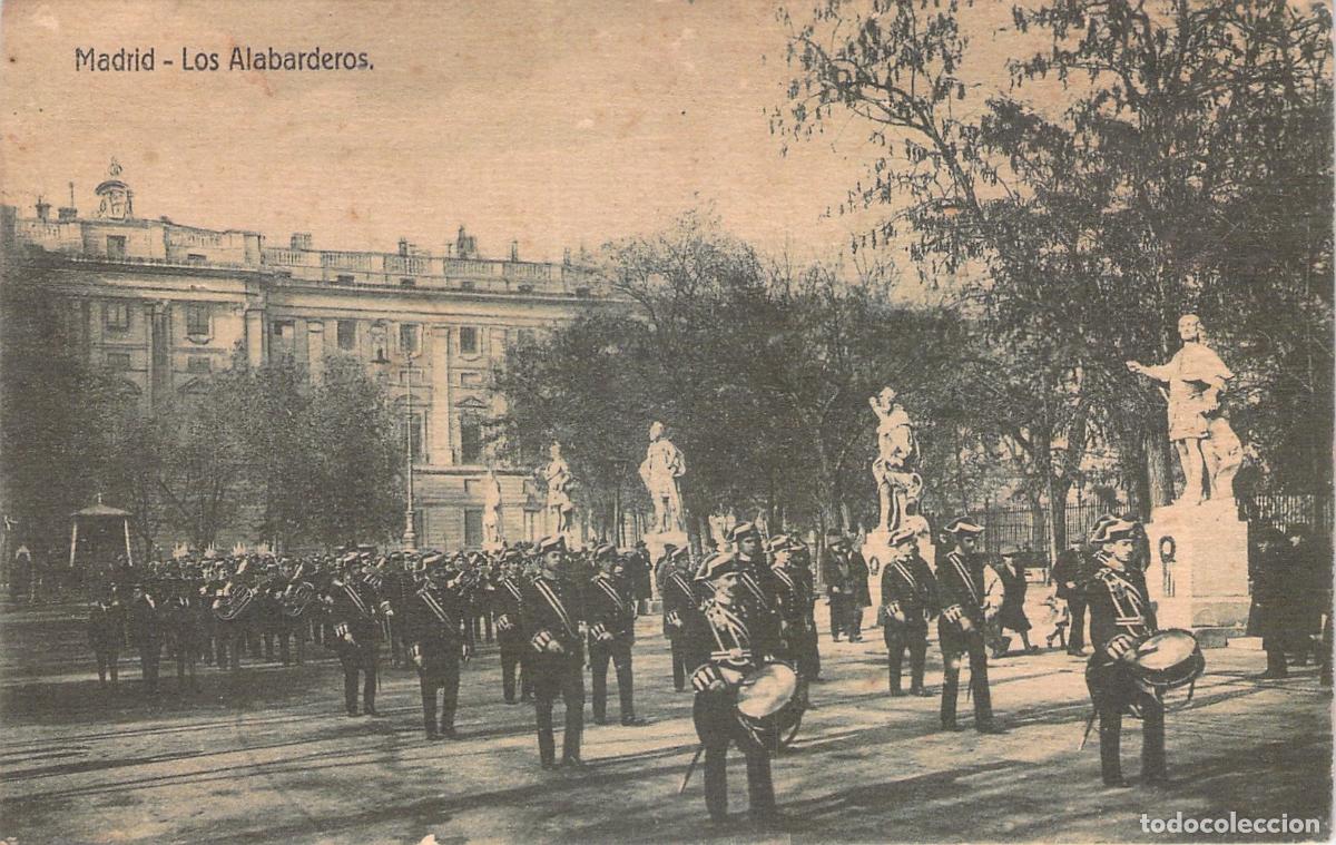 Postales: Postal de Madrid - Guardia de Alabarderos en el Palacio Real