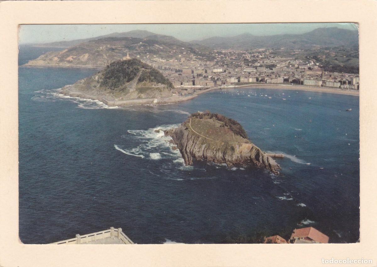 Postales: SAN SEBASTIAN (GUIPUZCOA). ISLA DE SANTA CLARA Y VISTA PARCIAL DESDE IGUELDO (1961 - FRANQUEO