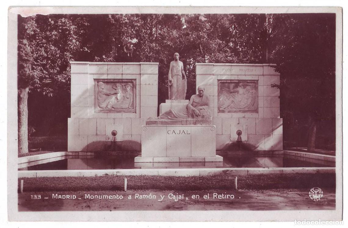 Postales: Madrid: Monumento a Ram&oacute;n y Cajal, en el Retiro. Sociedad General Espa&ntilde;ola de Librer&iacute;a (A&ntilde;os 30)