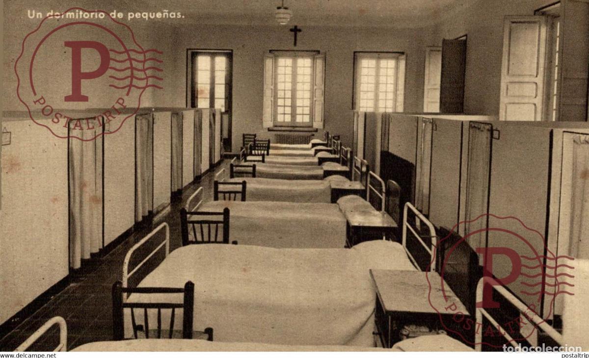 Postales: MADRID. COLEGIO HISPANO FRANCES DE RELIGIOSAS. UN DORMITORIO DE PEQUE&Ntilde;AS
