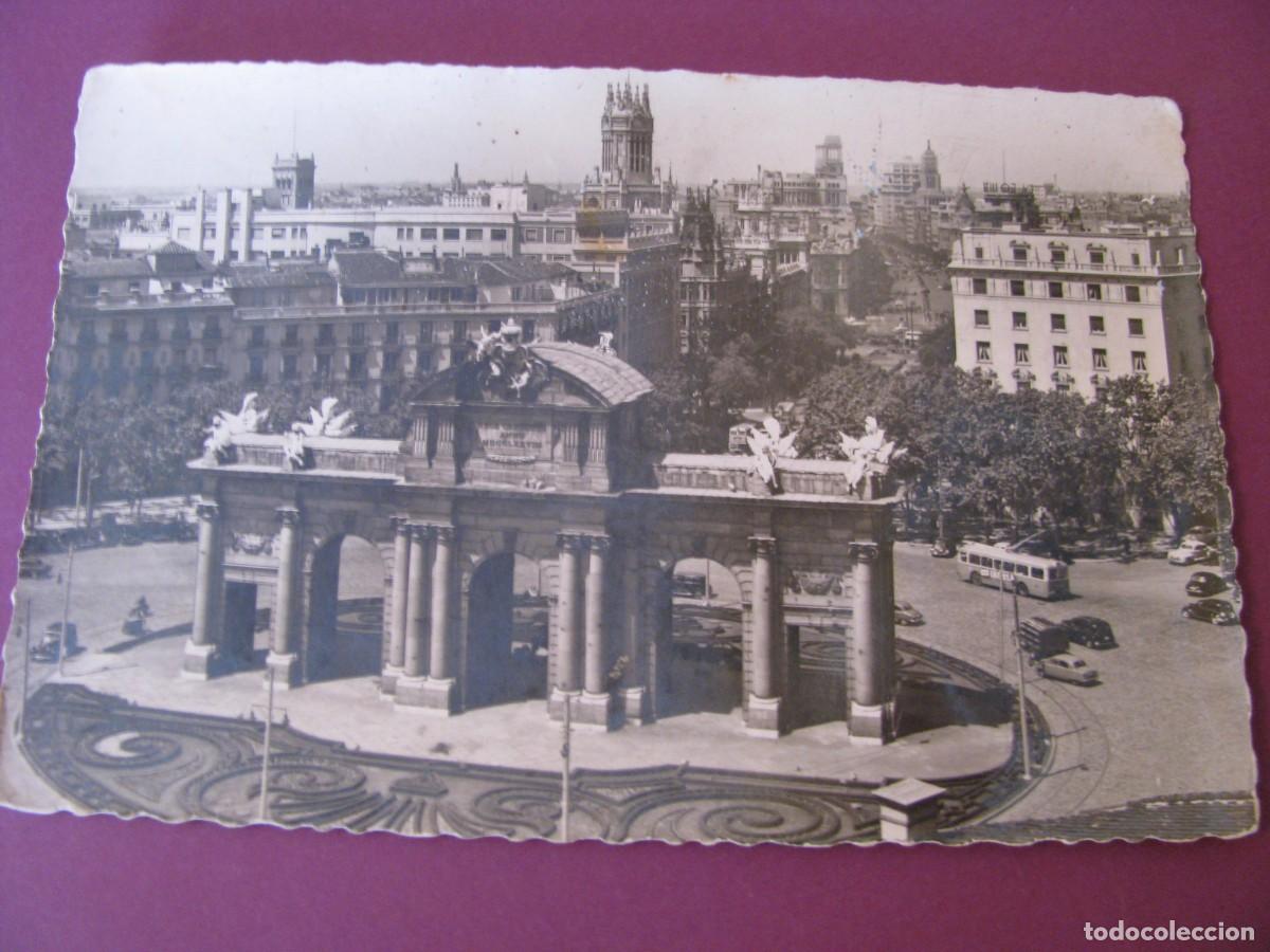 Postales: POSTAL FOTOGRAFICA DE MADRID. PANORAMICA DE LA PUERTA DE ALCALA. GARCIA GARRABELLA. CIRCULADA