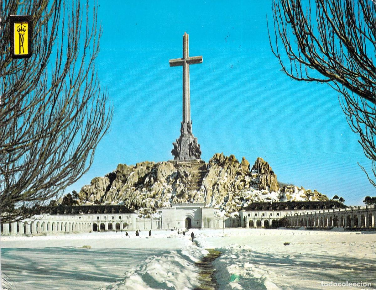 Postales: Postal de la vista nevada del Valle de los Ca&iacute;dos