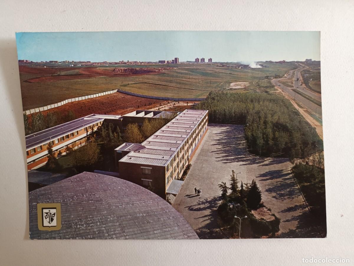 Postales: MADRID. CONVENTO DE SAN PEDRO MARTIR. PADRES DOMINICOS. JARDIN INTERIOR (1968 - FRANQUEO - ESCUDO D)
