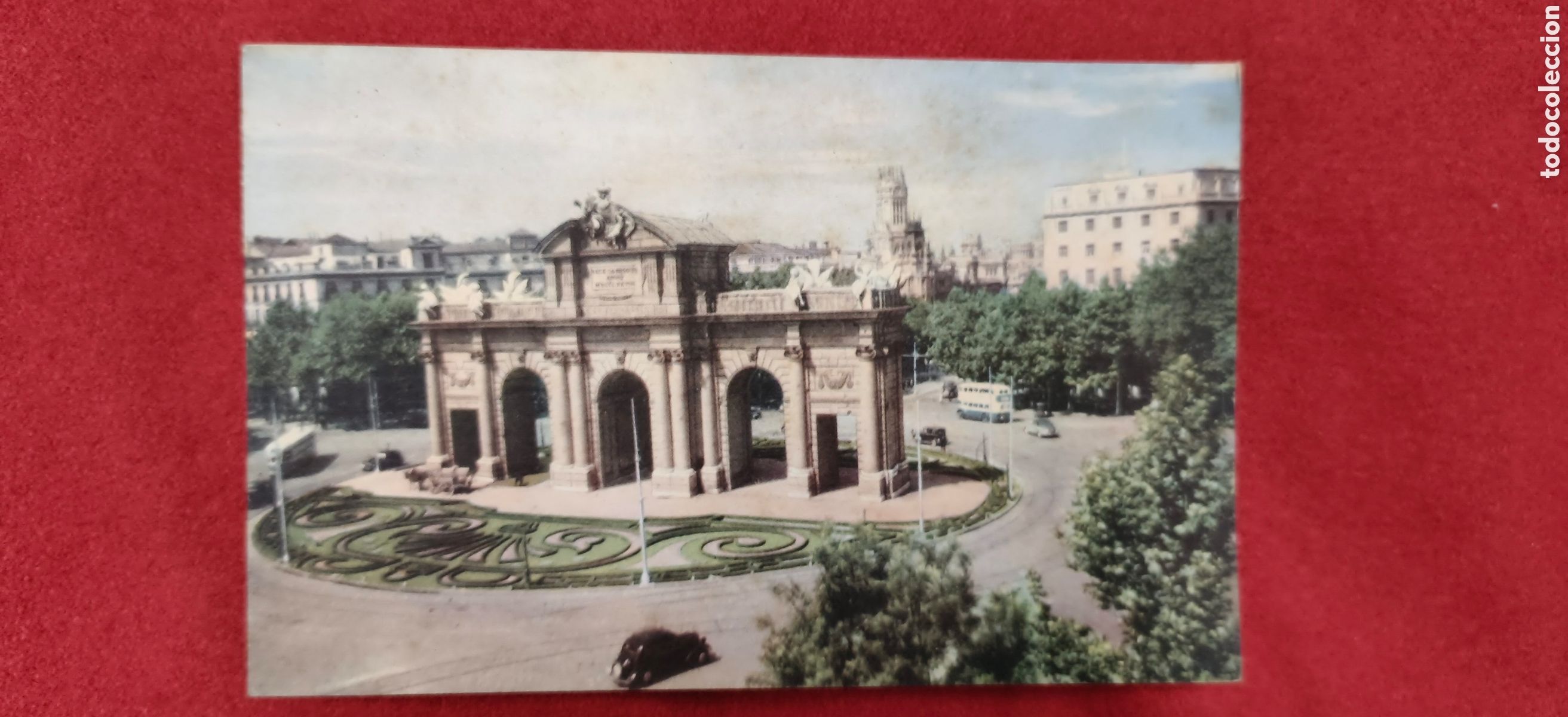 Postales: Postal Antigua Madrid. La Puerta de Alcal&aacute;. Circulada en 1952. Editorial Mayfe. Foto Lara