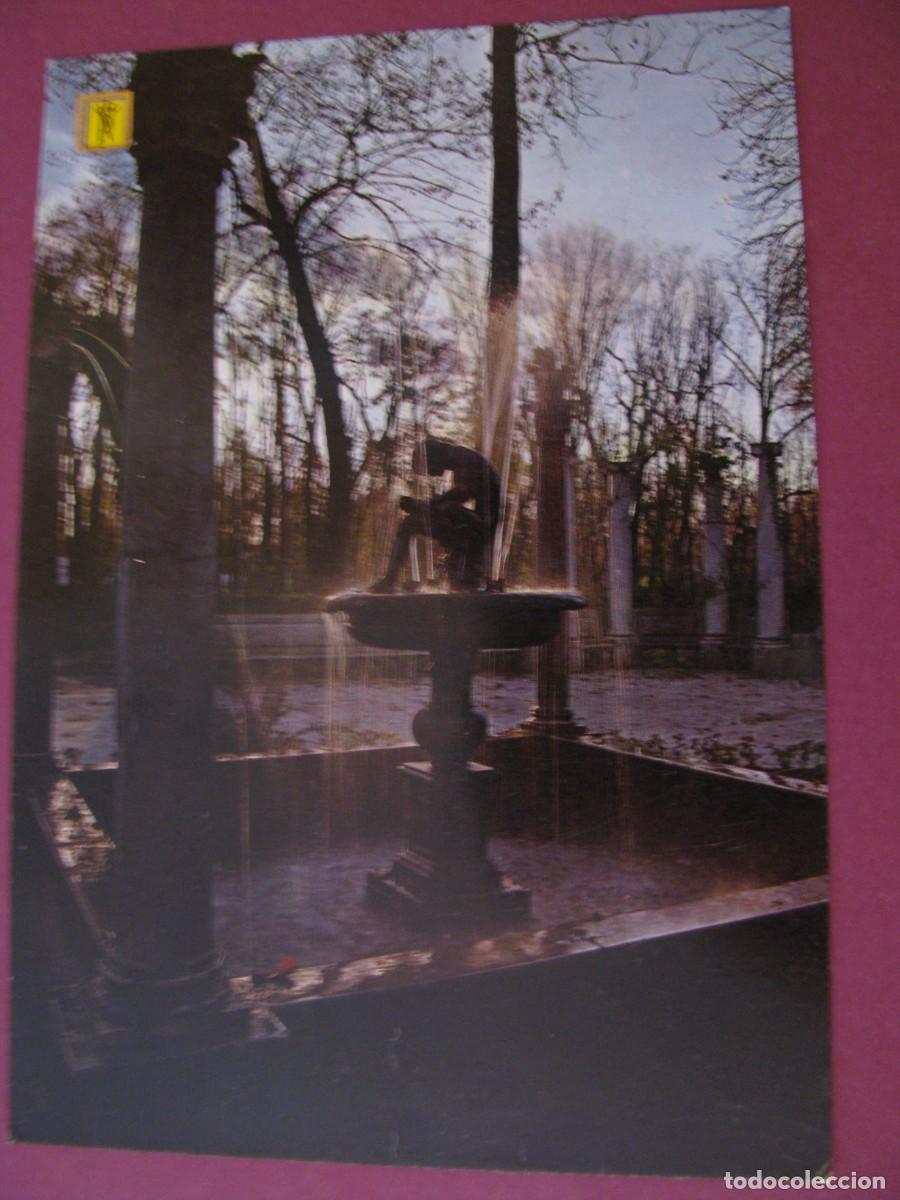 Postales: POSTAL DE ARANJUEZ. JARDIN DE LA ISLA. FUENTE DEL NI&Ntilde;O DE LA ESPINA. ESCUDO DE ORO
