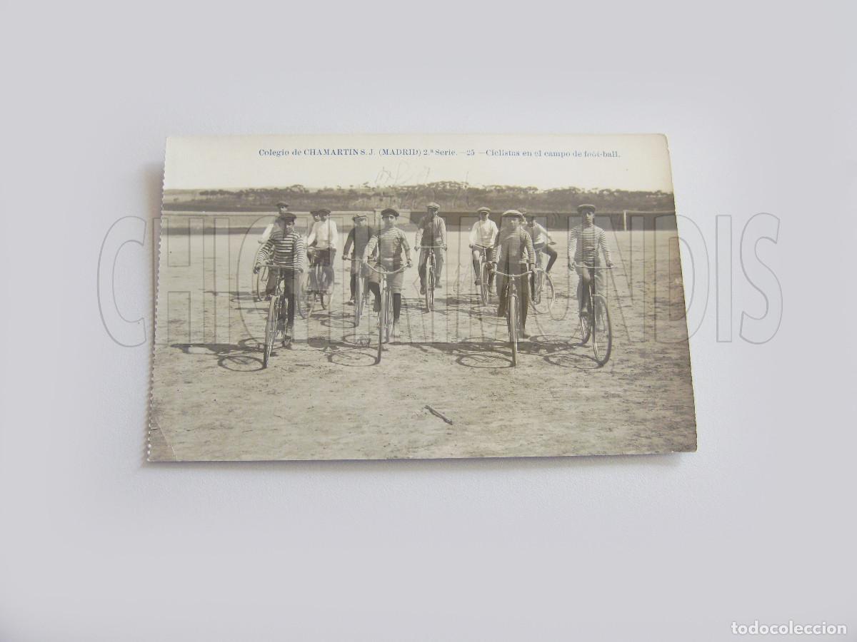 Postales: TARJETA POSTAL DE CICLISTAS EN EL CAMPO DE FOOT-BALL. COLEGIO DE CHAMARTIN S. J. MADRID. FUTBOL