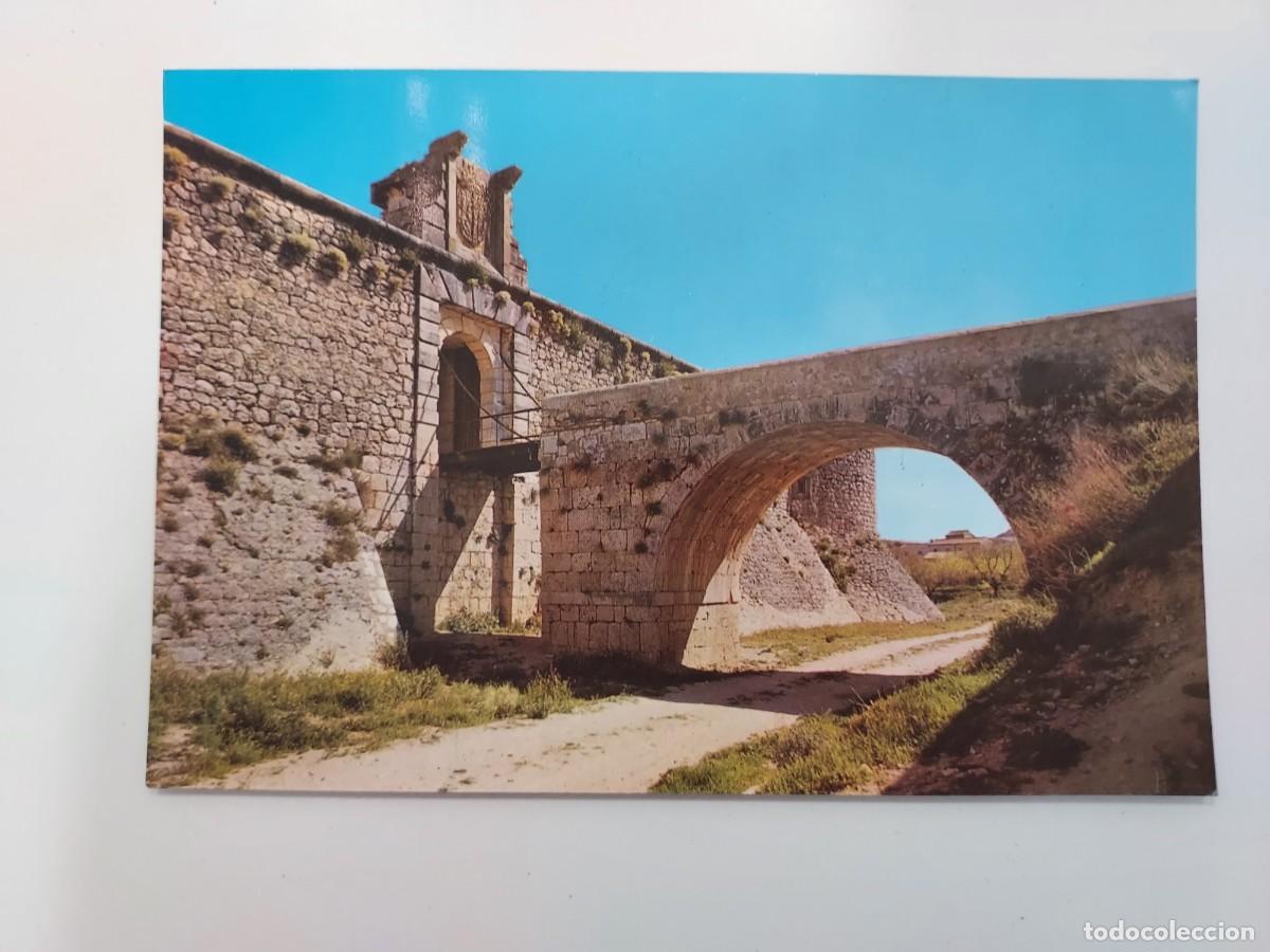 Postales: POSTAL CHINCHON CASTILLO PUENTE LEVADIZO. 1965. SIN CIRCULAR. MADRID