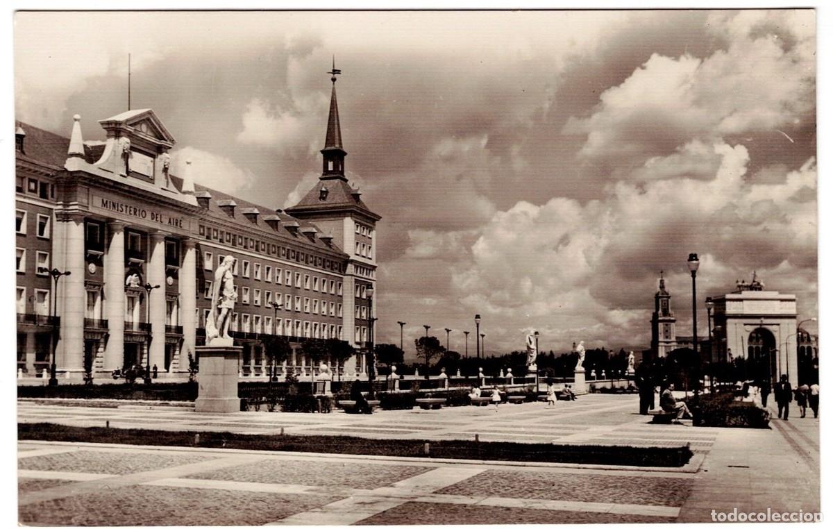 Postales: POSTAL DE MADRID MINISTERIO DEL AIRE (SIN CIRCULAR)