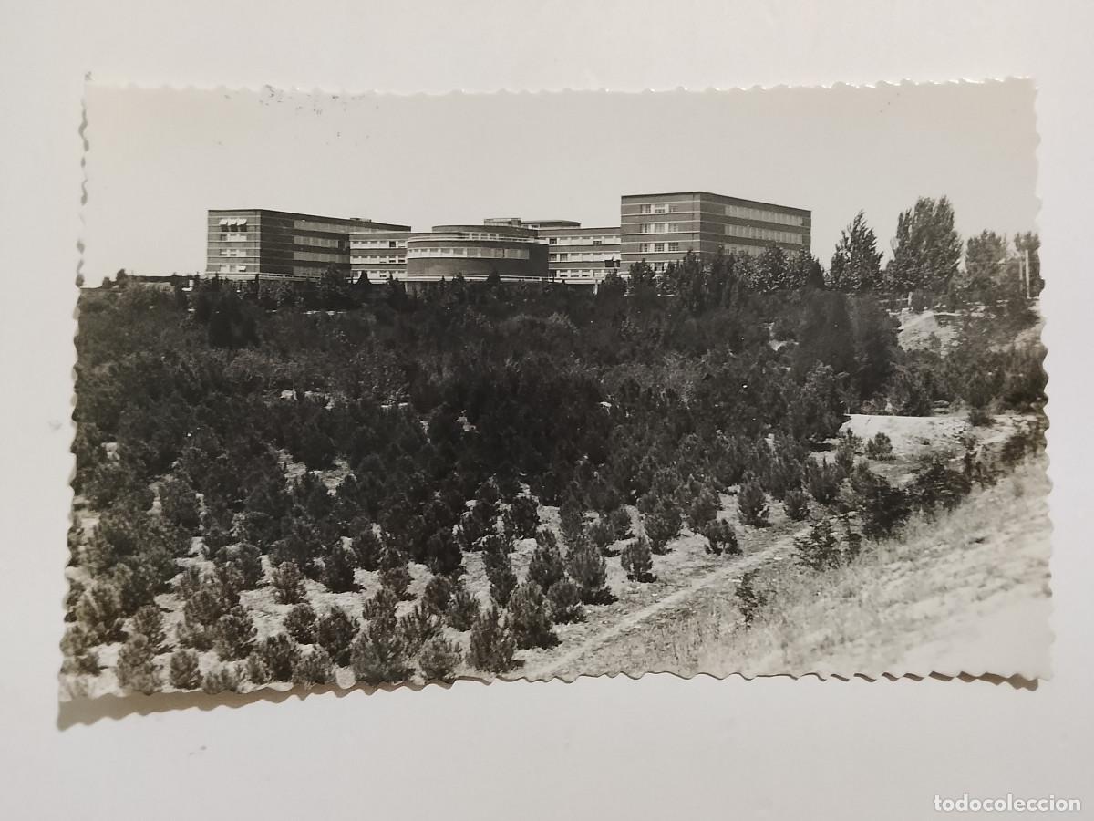 Postales: Postal de Madrid. Ciudad Universitaria. Facultad de Filosof&iacute;a y Letras