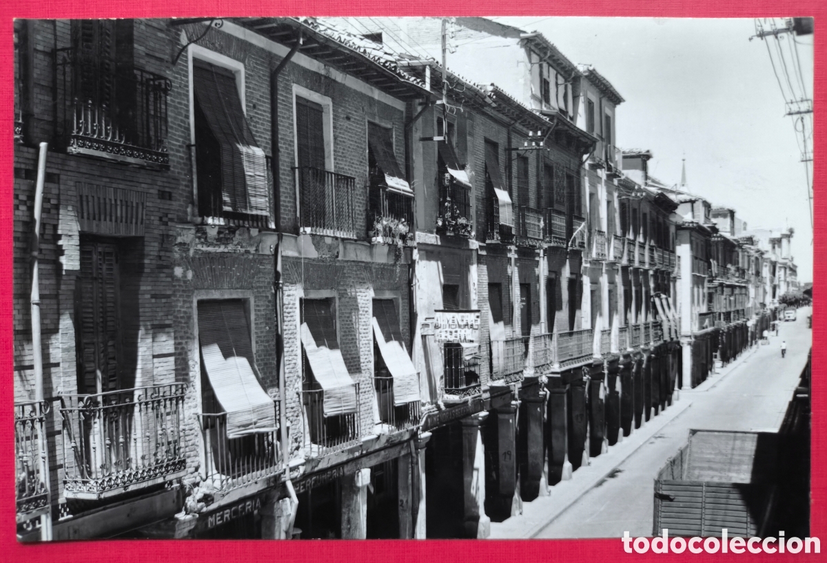 Cartoline: ALCAL&Aacute; DE HENARES CALLE MAYOR POSTAL FOTOGR&Aacute;FICA MADRID C. 1965