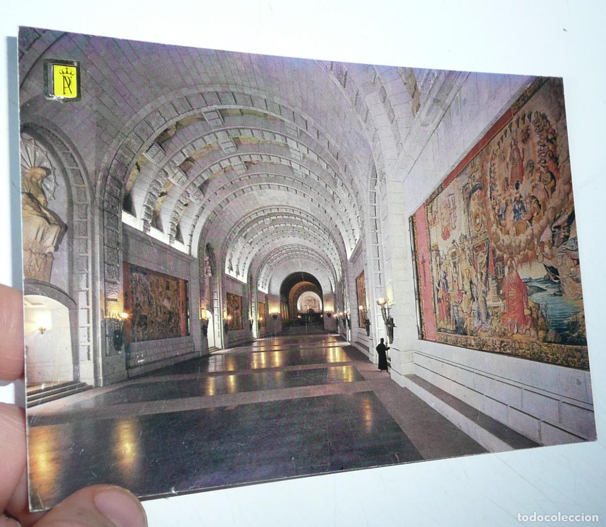 Postales: Postal Cuelgamuros Santa Cruz del Valle de los Ca&iacute;dos N&ordm; 29. Cripta Bas&iacute;lica, nave central. Escudo