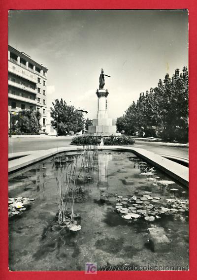 Postcards: CASTELLON, AVENIDA DEL REY DON JAIME,              P39804