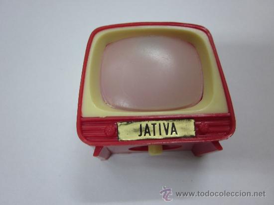 Postkarten: JATIVA - TELEVISOR CON 8 FOTOS EN MINIATURA - A&Ntilde;OS 70 (ROJO)