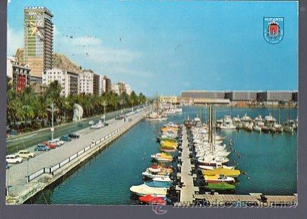 Cartes Postales: TARJETA POSTAL DE ALICANTE - PASEO CONDE DE VALLELLANO Y CLUB NAUTICO. 158