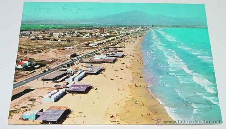 Postais: ANTIGUA FOTO POSTAL DE LA PLAYA DE SAN JUAN (ALICANTE) ESCRITA EN 1965 - ALARDE