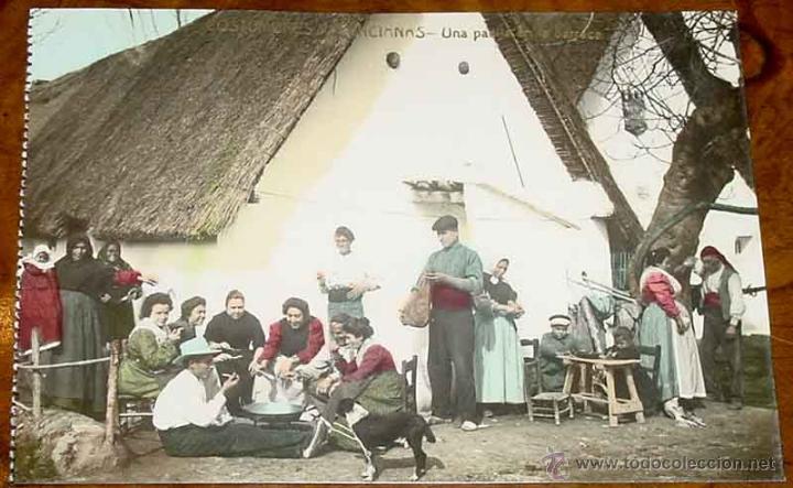 Postkarten: ANTIGUA FOTO POSTAL COLOREADA DE COSTRUMBRES VALENCIANAS - UNA PAELLA EN LA BARRACA - NO CIRCULADA -
