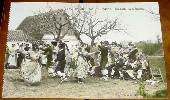 Postkarten: ANTIGUA FOTO POSTAL COLOREADA DE COSTRUMBRES VALENCIANAS - UN BAILE EN LA HUERTA - NO CIRCULADA - ED