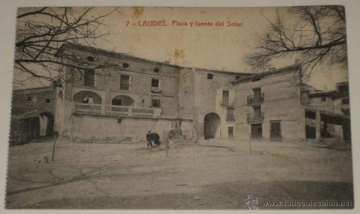 Postkarten: ANTIGUA POSTAL DE CAUDIEL - PLAZA Y FUENTE DEL SOLAR - ED. THOMAS - NO CIRCULADA.
