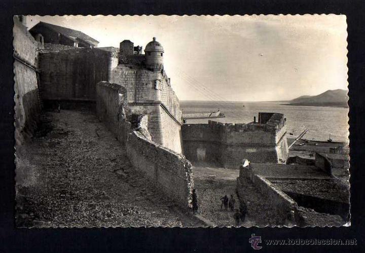 Postales: Pe&ntilde;iscola. Subida a la puerta de Felipe II. No circulada