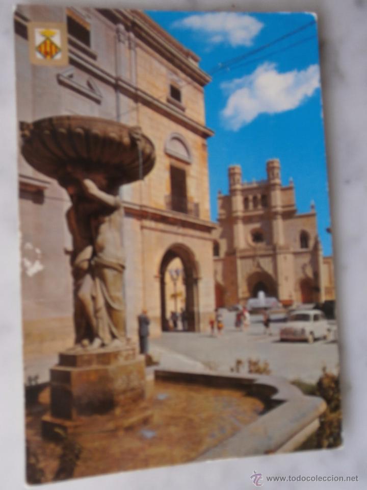 Postkarten: POSTAL  ANTIGUA  DE CASTELLON   -  plaza mayor -  SIN CIRCULAR