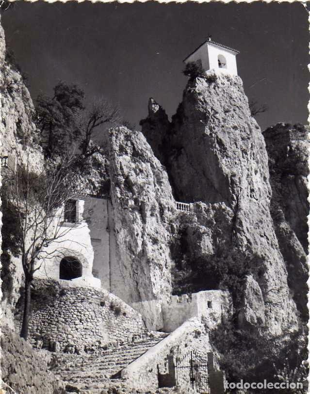 Cartoline: 504 Castell de Guadalest. Vista parcial. Foto Sanchez. Circulada. Formato grande.