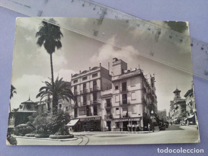 Cartes Postales: postal n&ordm; 36 castellon de la plana ,plaza de la paz y calle jose antonio, escrita  y circulada -1960