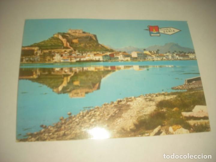 Cartoline: RECUERDO DE DENIA . CASTILLO Y PUERTO PESQUERO , CIRCULADA.