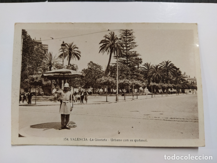 Postais: VALENCIA-LA GLORIETA-POLICIA GUARDIA URBANO-FOT&middot;ROISIN-VER REVERSO-(63.058)