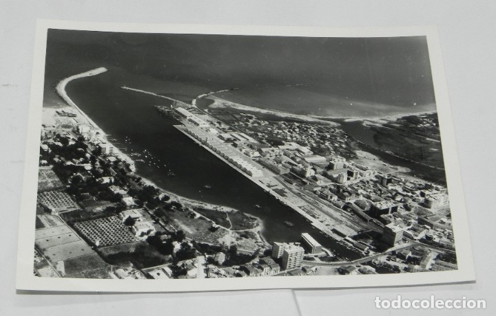 Postkarten: ANTIGUA FOTOGRAFIA AEREA DE EL PUERTO DE GANDIA (VALENCIA), MIDE 18 X 13 CMS. EL ESCANER NO HACE JUS
