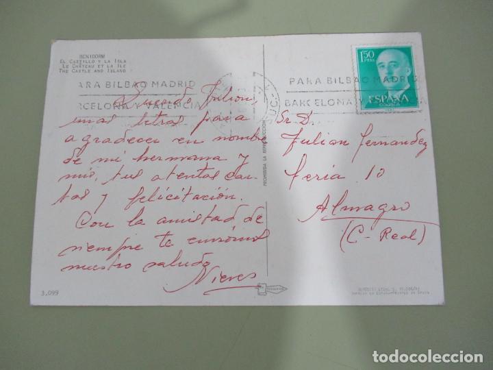 Postales: Benidorm - El Castillo y la Isla - Circulada - Foto 2
