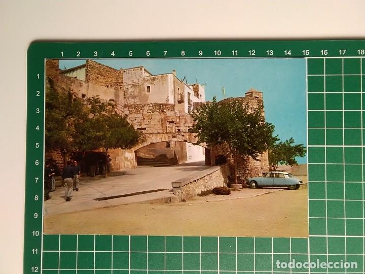 Postales: POSTAL SIN USO - PE&Ntilde;ISCOLA - CASTELLON - ENTRADA A LA POBLACION - CITROEN TIBURON