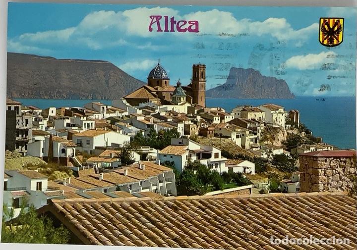 Postales: ALTEA vista del Pueblo y pe&ntilde;&oacute;n de Ifach. Hnos Galiana. Circulada. Sello Navidad 79.