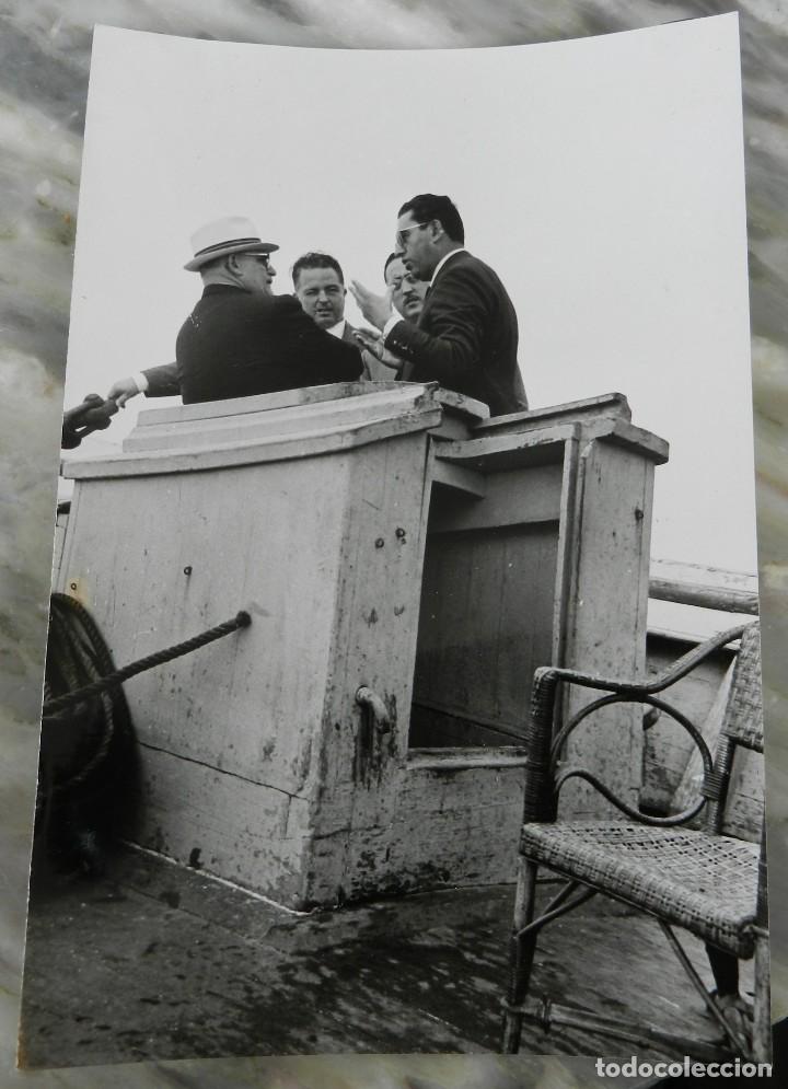 Postais: FOTOGRAFIA DE LA ISLA DE TABARCA, ALICANTE. VISITA DEL SR. GOBERNADOR, MIDE 18 X 11,5 CMS.