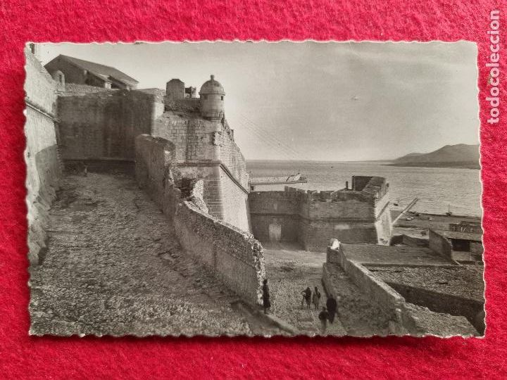 Postales: POSTAL PE&Ntilde;ISCOLA CASTELLON SUBIDA PUERTA FELIPE II EDICIONES GARCIA GARRABELLA ORIGINAL RB