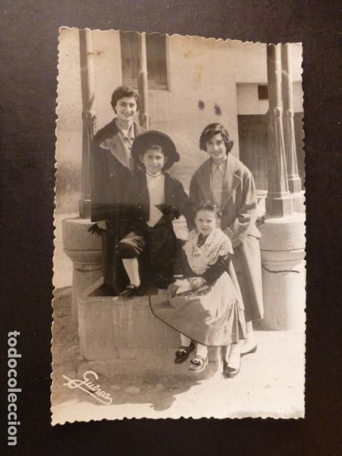 Postais: CASTELLON NI&Ntilde;OS EN DIA FESTIVO CON TRAJE TIPICO FOTOGRAFIA TAMA&Ntilde;O POSTAL GUINEA FOTOGRAFO
