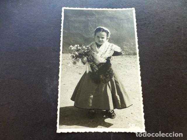 Postkarten: CASTELLON NI&Ntilde;A CON TRAJE TIPICO EN DIA FESTIVO ROCA FOTOGRAFO FOTOGRAFIA TAMA&Ntilde;O POSTAL