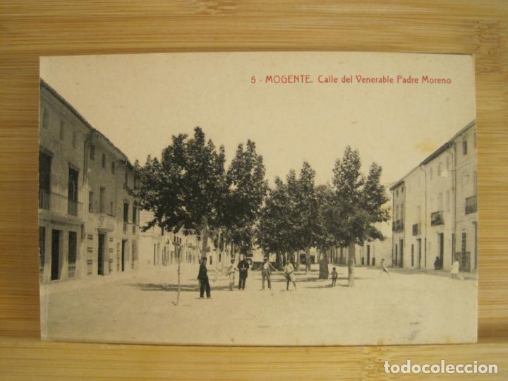 Postkarten: MOGENTE-CALLE DEL VENERABLE PADRE MORENO-THOMAS-5-POSTAL ANTIGUA-(97.201)