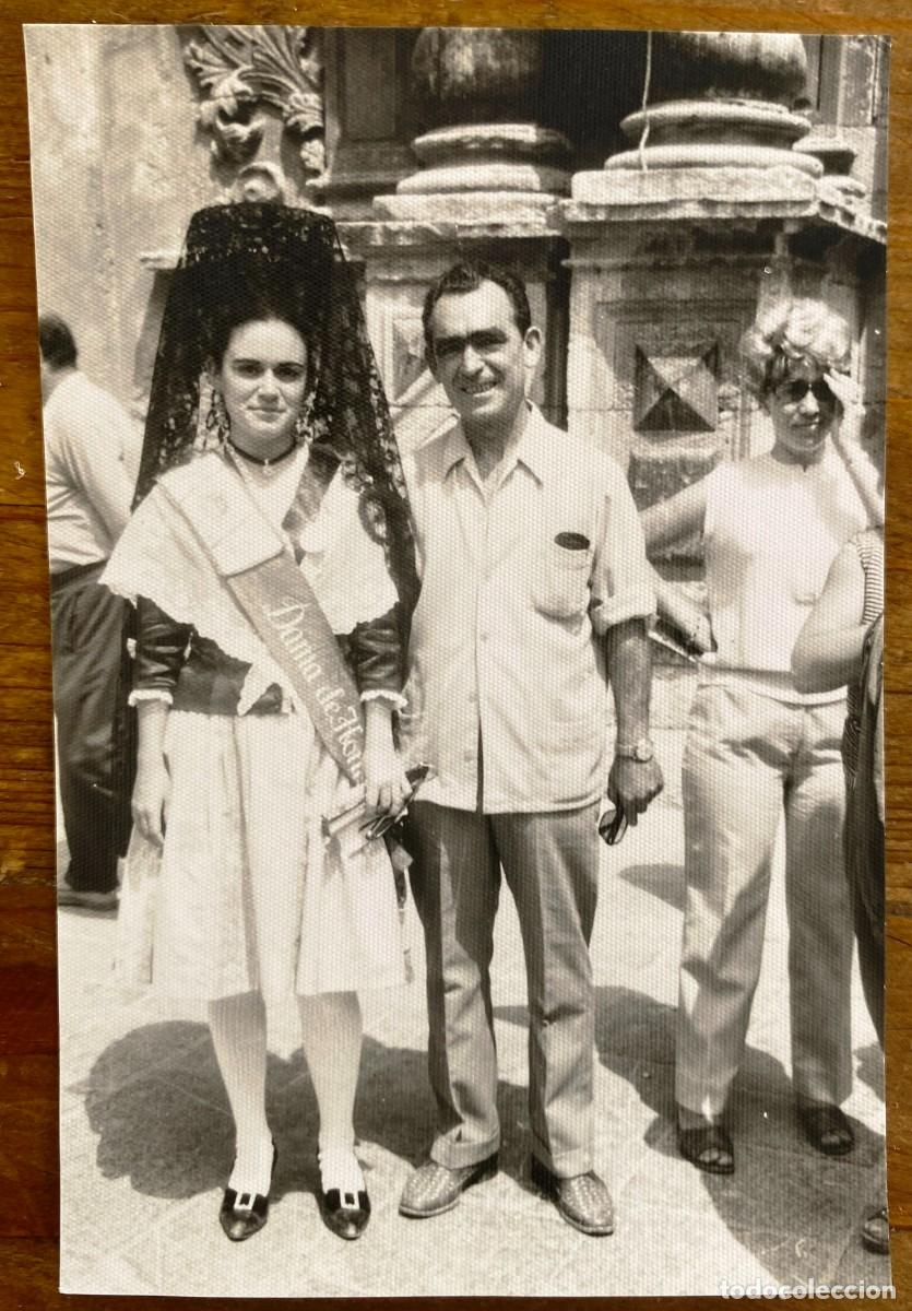 Postais: FOTOGRAFIA DAMA DE HONOR DE VINAROZ, CASTELLON, A&Ntilde;O 1970, MIDE 10 X 7 CMS.