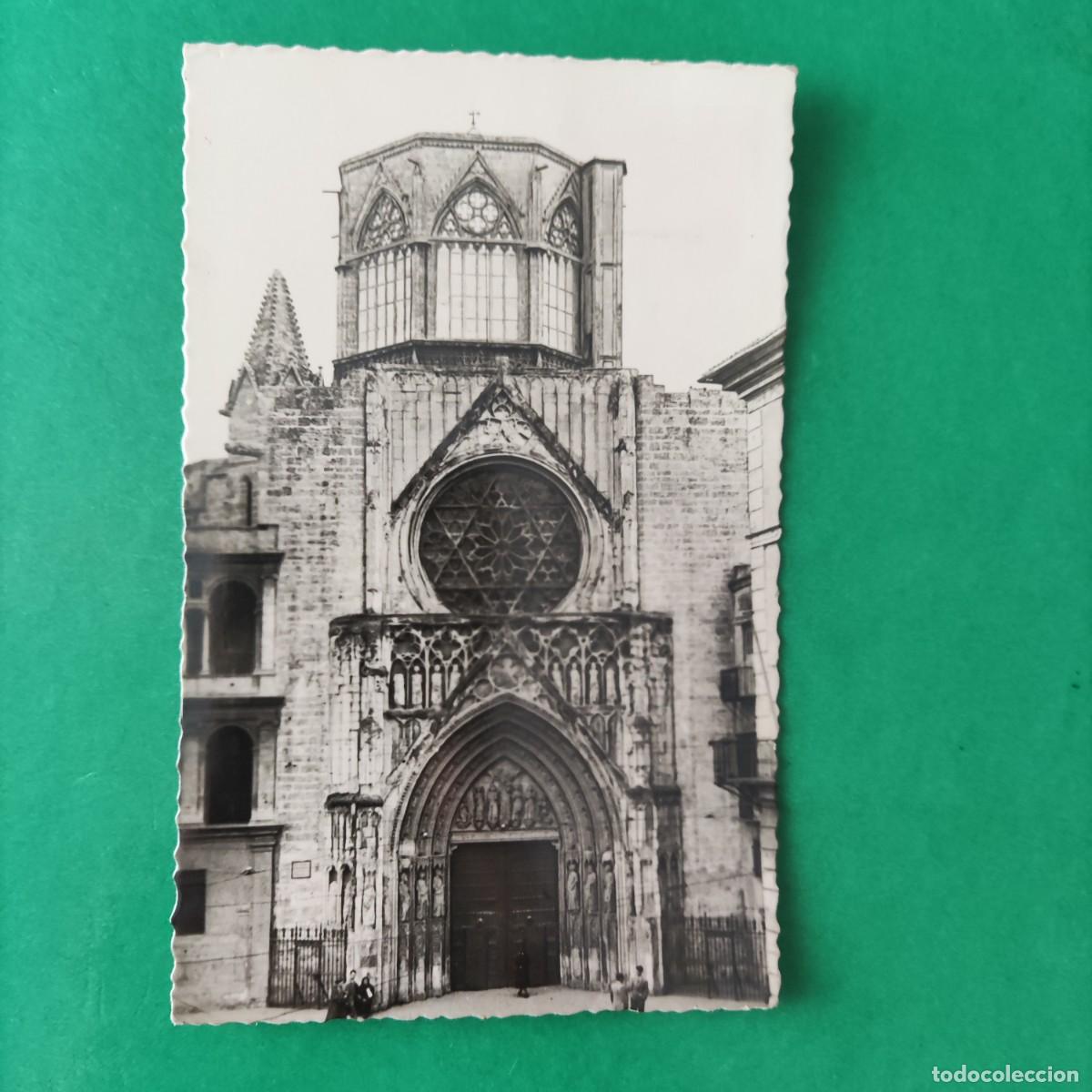 Postcards: Postal VALENCIA. CATEDRAL. Puerta de los Ap&oacute;stoles. Circulada, escrita y con sello