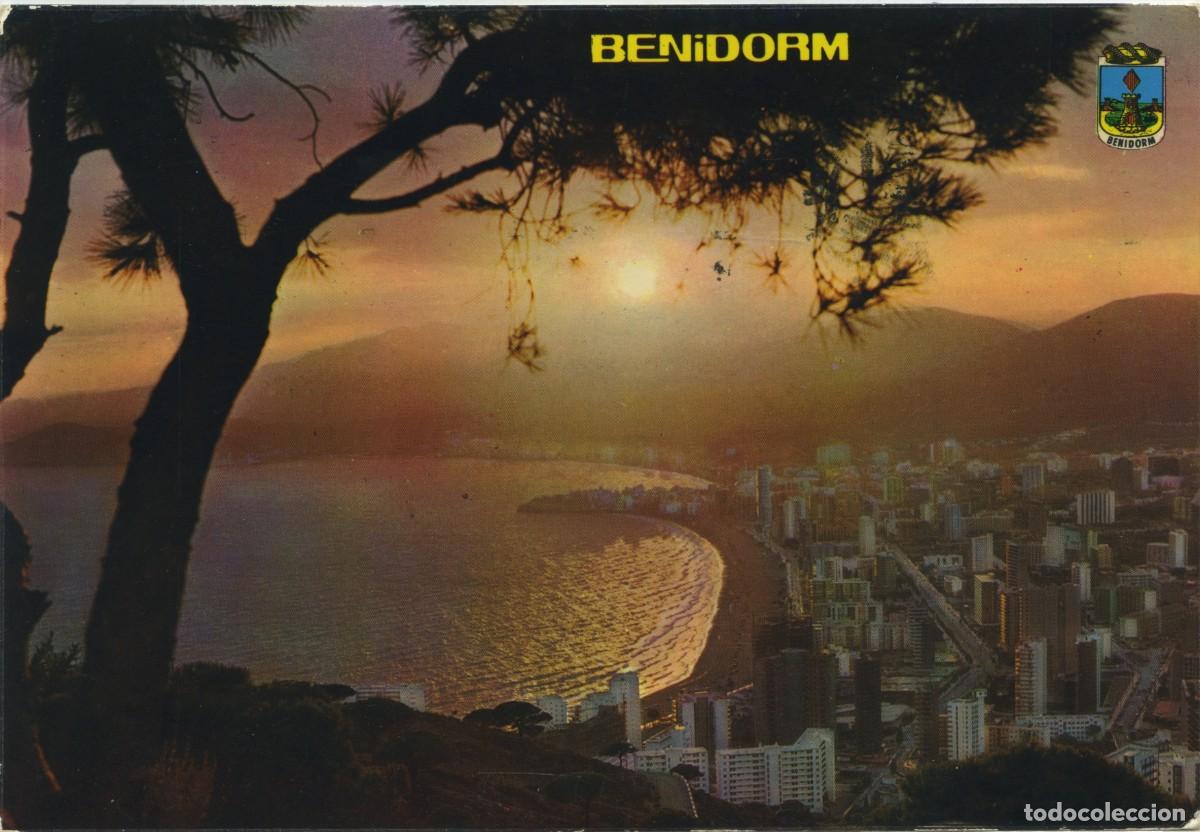 Postkarten: N&ordm; 28-BENIDORM. Alicante. Vistas. Circulada en 1979. ED. HERMANOS GALIANA