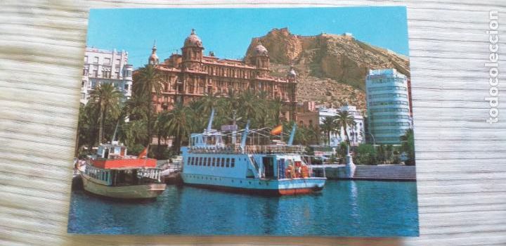 Postkarten: ALICANTE-RV-150x105mm-N&ordm;208-DETALLE DEL PUERTO-AL FONDO EL CASTILLO