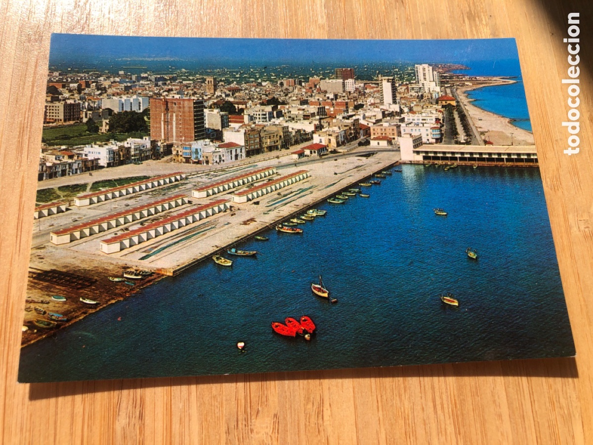 Postales: POSTAL Vinaroz. Puerto y Playas. Ed. Raker n&ordm; 212. Sin circular. ASM